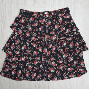 Zara Floral Ruffle Mini Skirt Button Front Size XS Red Pink Flowers